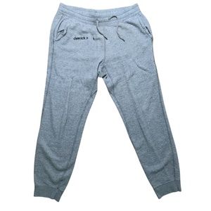 Trip Ventures XL Gray Sweatpants on UNIQLO - Dewick Over Everything